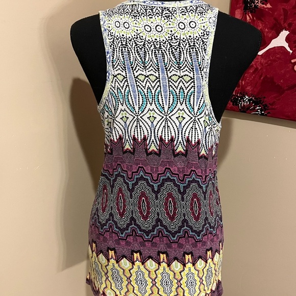 Patrons of Peace White and Green Sleeveless Tank Top - Picture 3 of 7